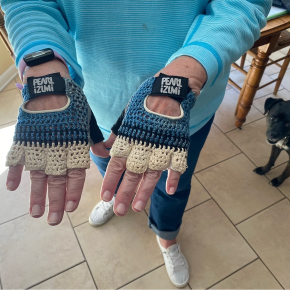 Pearl Izumi padded cycling gloves. Vintage. - Picture 2 of 4